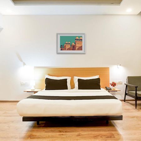 Super Townhouse Gomti Nagar Matiyari Otel Chinhat Dış mekan fotoğraf